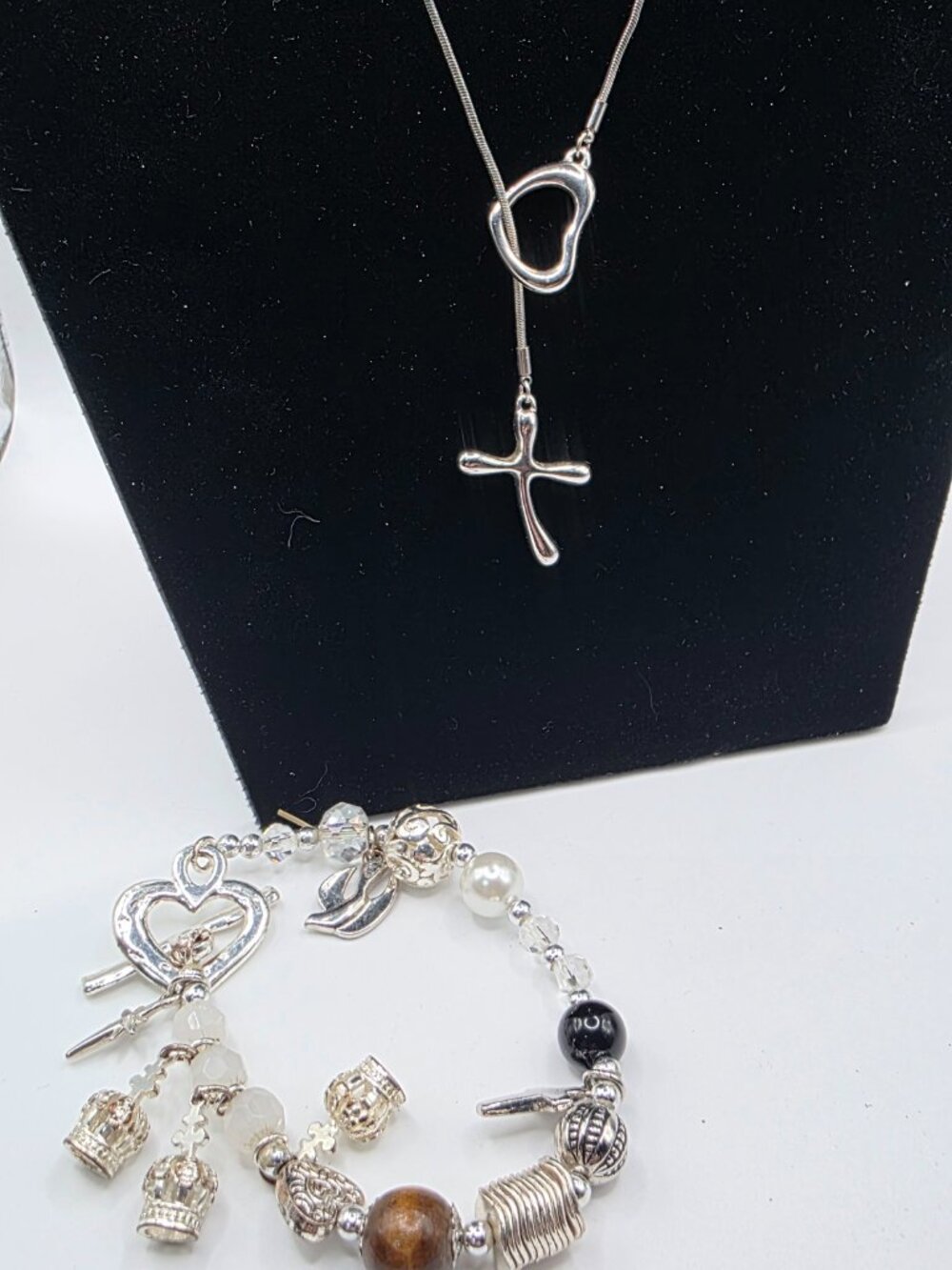 Premier Designs Token of Love Necklace & Valerie Parr Hill Christ’s Story